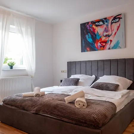 Apartment Klassen Apartments! Zentral Und Bequem, Entdecken Sie *